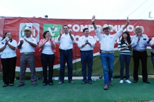 El diputado Benjamín Medrano acompaña en gira a los candidatos del PRI