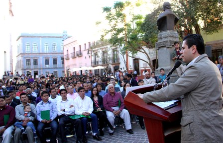 ENTREGA MAR RECONOCIMIENTOS POR LAS TRADICIONES DE SEMANA SANTA