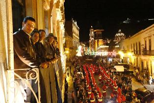 ATESTIGUA MAR DESFILE POR ANIVERSARIO DE LA FUNDACIÓN DE LA CIUDAD DE ZACATECAS