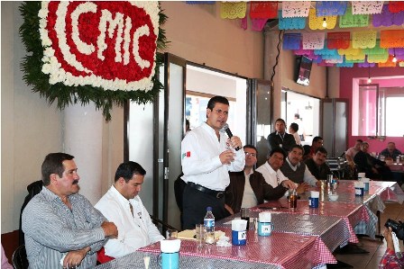 REFRENDA MAR COMPROMISO CON CONSTRUCTORES