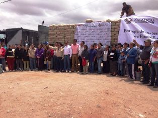 BENEFICIA GODEZAC CON CEMENTO A COMUNIDADES DE FRESNILLO