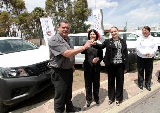 RECIBEN ÁREAS DEL SEDIF NUEVO PARQUE VEHICULAR