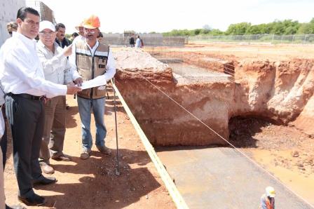 SUPERVISA  GOBERNADOR OBRAS DE INFRAESTRUCTURA VIAL, HIDRÁULICA Y EDUCATIVA EN FRESNILLO