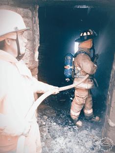 INCENDIO EN BALDÍO Y FINCA ABANDONADA