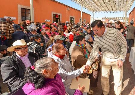 ENTREGA GDH APOYOS DEL PROGRAMA SUMANDO A LOS ABUELOS