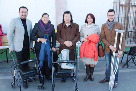 RECIBE DIF MUNICIPAL APARATOS FUNCIONALES