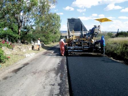 REALIZA SINFRA TRABAJOS DE RECONSTRUCCIÓN DE CARRETERA EN EL MUNICIPIO DE MONTE ESCOBEDO