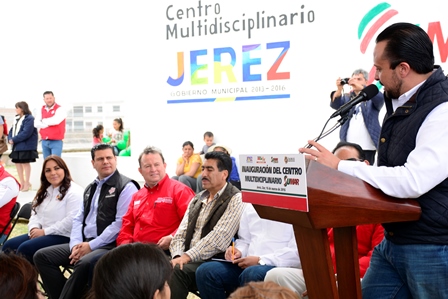 ENTREGAN APOYOS AL SECTOR EDUCATIVO DE JEREZ