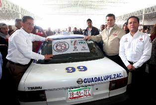 ARRANCA GOBERNADOR PROGRAMA 