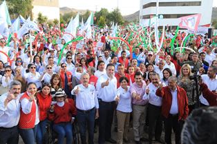 CONTINÚA RECORRIDO DE LUPITA FLORES POR DIVERSAS CALLES DE LA ZONA CENTRO DE FRESNILLO