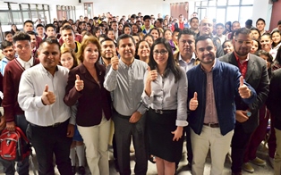 Inaugura Enrique Guadalupe Flores ciclo de conferencias para jóvenes emprendedores