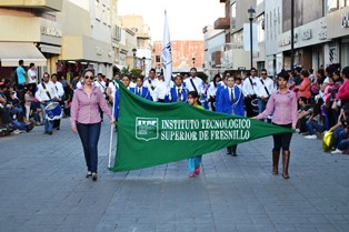 REALIZA DESFILE DE ANIVERSARIO EL ITSF