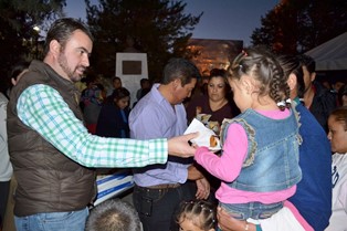 FESTEJAN A NIÑOS FRESNILLENSES