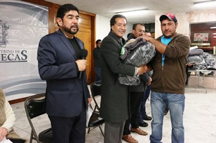 OFRECEN CONVIVIO POSNAVIDEÑO A POLICÍAS AUXILIARES DE LA CAPITAL