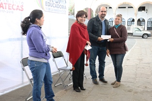 ENTREGAN MUNICIPIO Y SEDESOL ÚLTIMA ETAPA DE PET 2016