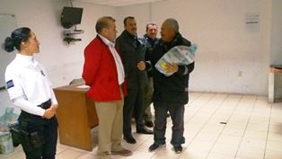 RECONOCE GOBIERNO MUNICIPAL LABOR SOLIDARIA DE LOS AUXILIARES DE VIGILANCIA