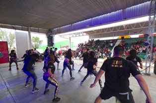 FUERZA, ENERGÍA Y ALEGRÍA EN EL ZUMBA CONCERT BY REMIX LATINO