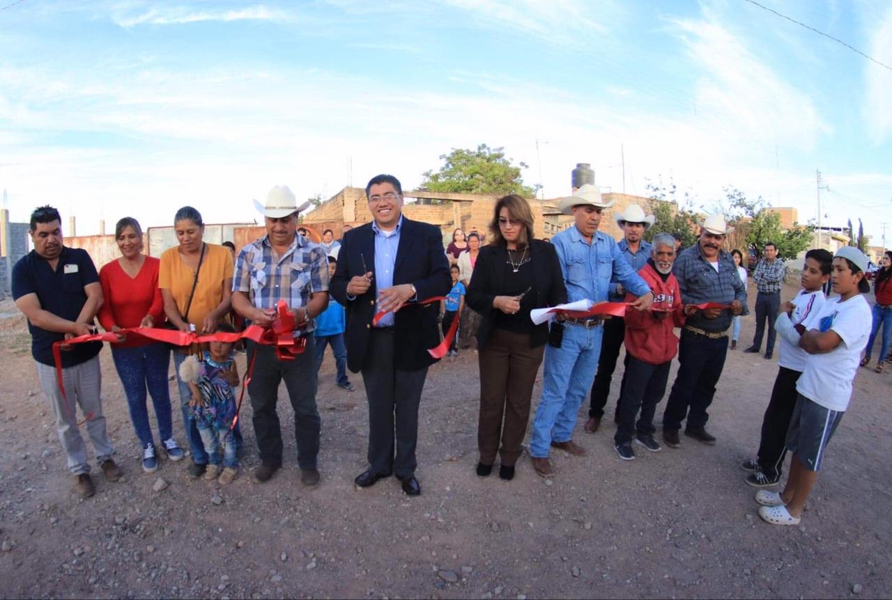 INAUGURA SAÚL MONREAL OBRAS PARA HABITANTES DE COLONIAS Y COMUNIDADES