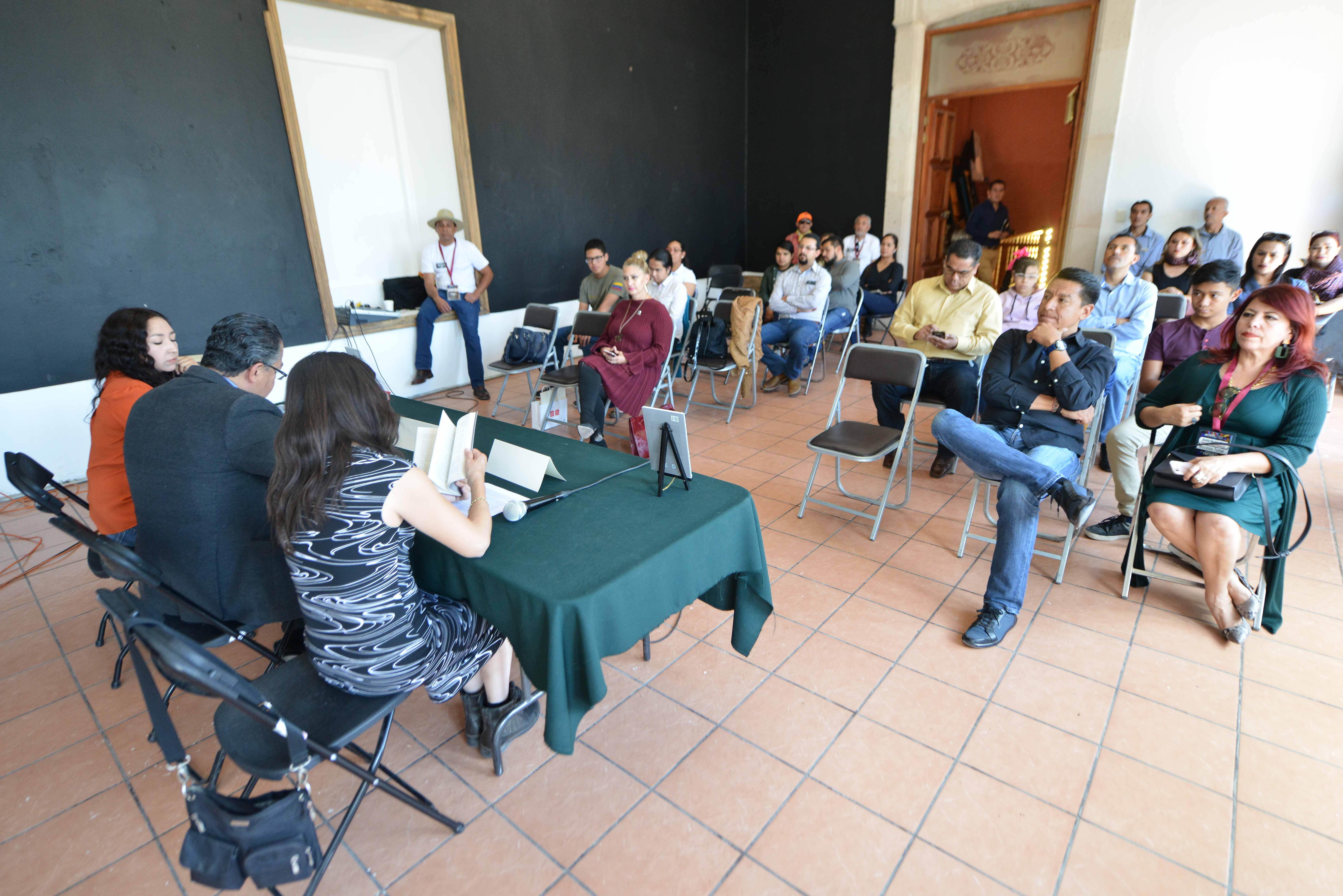 EXPONEN LOS MOMENTOS DE LA VIDA Y EL MUNDO CON LA PRESENTACIÓN DEL LIBRO LOS LENTES DE SPINOZA