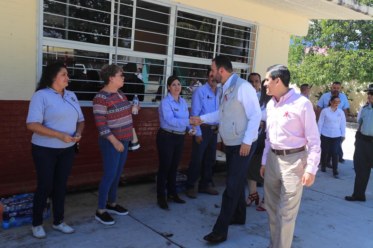 EDUCAR Y ALFABETIZAR ES UN COMPROMISO DE TODOS: ALEJANDRO TELLO