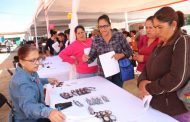 HABITANTES DE PÁNUCO RECIBEN ATENCIÓN DE DEPENDENCIAS GUBERNAMENTALES EN FERIA DIFERENTE