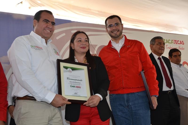 RECONOCE GOBIERNO ESTATAL A PERSONAL CUYA LABOR ES CONECTAR A ZACATECAS; FESTEJAN EL DÍA DEL CAMINERO