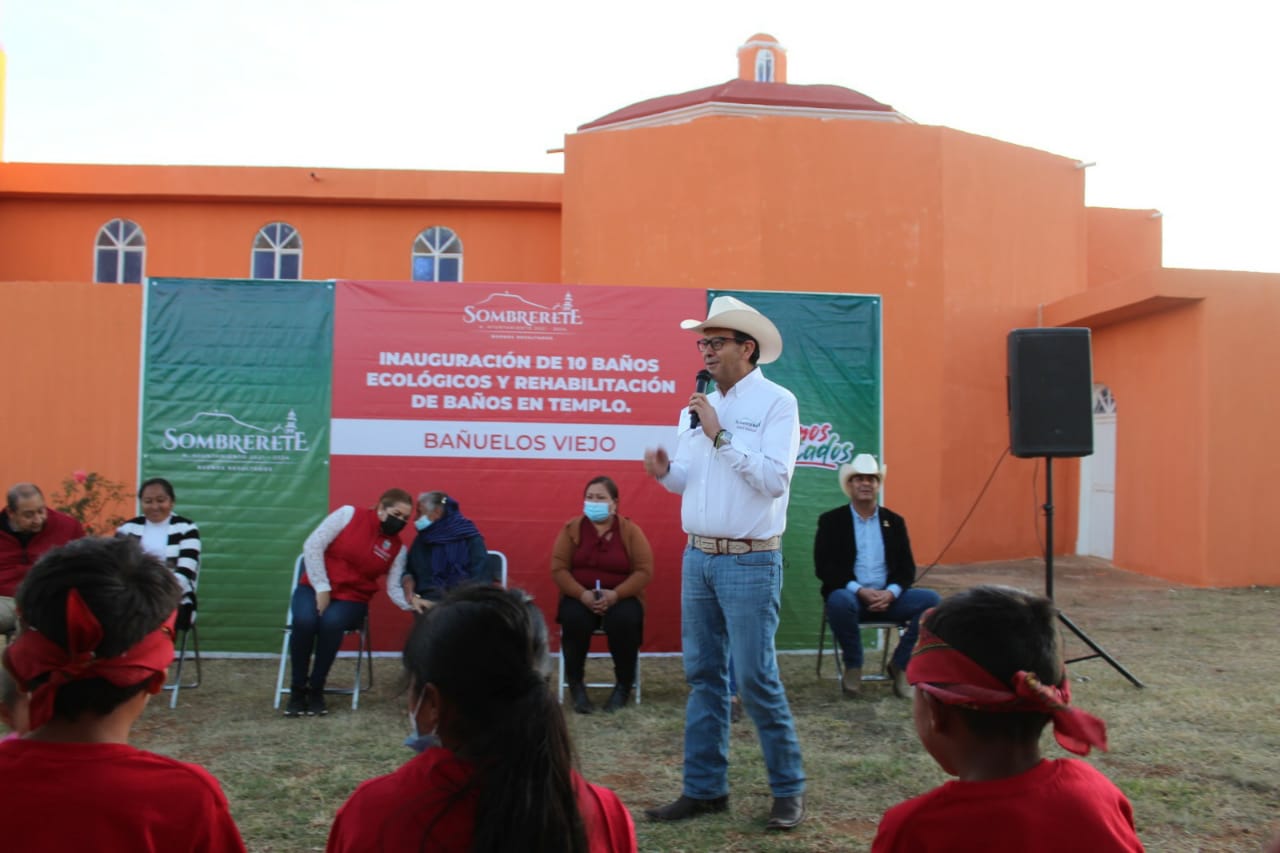 ENTREGA ARQ. ALAN MURILLO REHABILITACIÓN DE SANITARIOS Y OBRA DE SANITARIOS ECOLÓGICOS EN LA COMUNIDAD DE BAÑUELOS VIEJO.