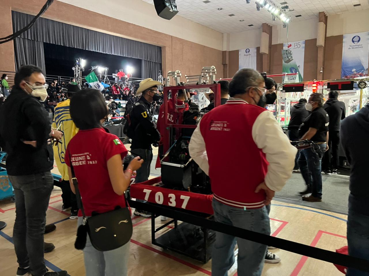 Equipos de Peñoles y Fresnillo plc participan en competencia de FIRST Laguna Regional