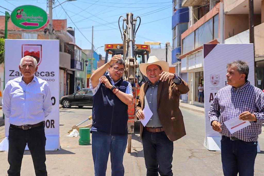 ARRANCAN SAÚL Y DAVID MONREAL OBRA EN EL CENTRO DE FRESNILLO