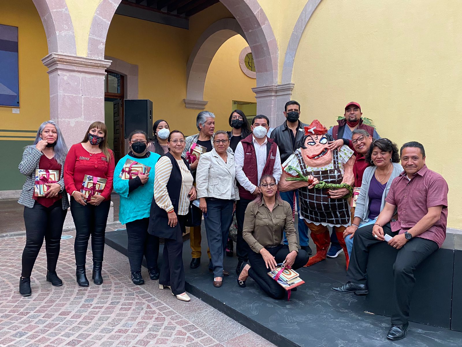 PRESENTA AYUNTAMIENTO DE ZACATECAS PROGRAMA DE FOMENTO A LA LECTURA #LEERESCHIDO