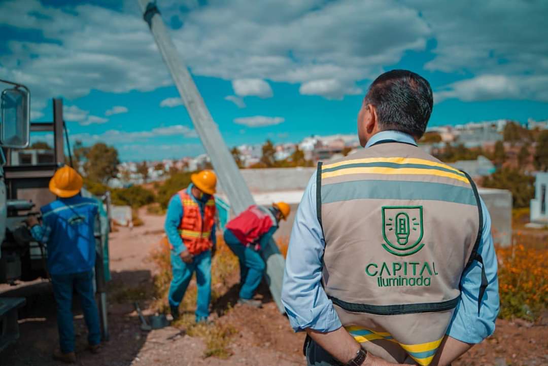 AMPLÍAN RED ELÉCTRICA EN COLONIAS DE LA CAPITAL DE ZACATECAS