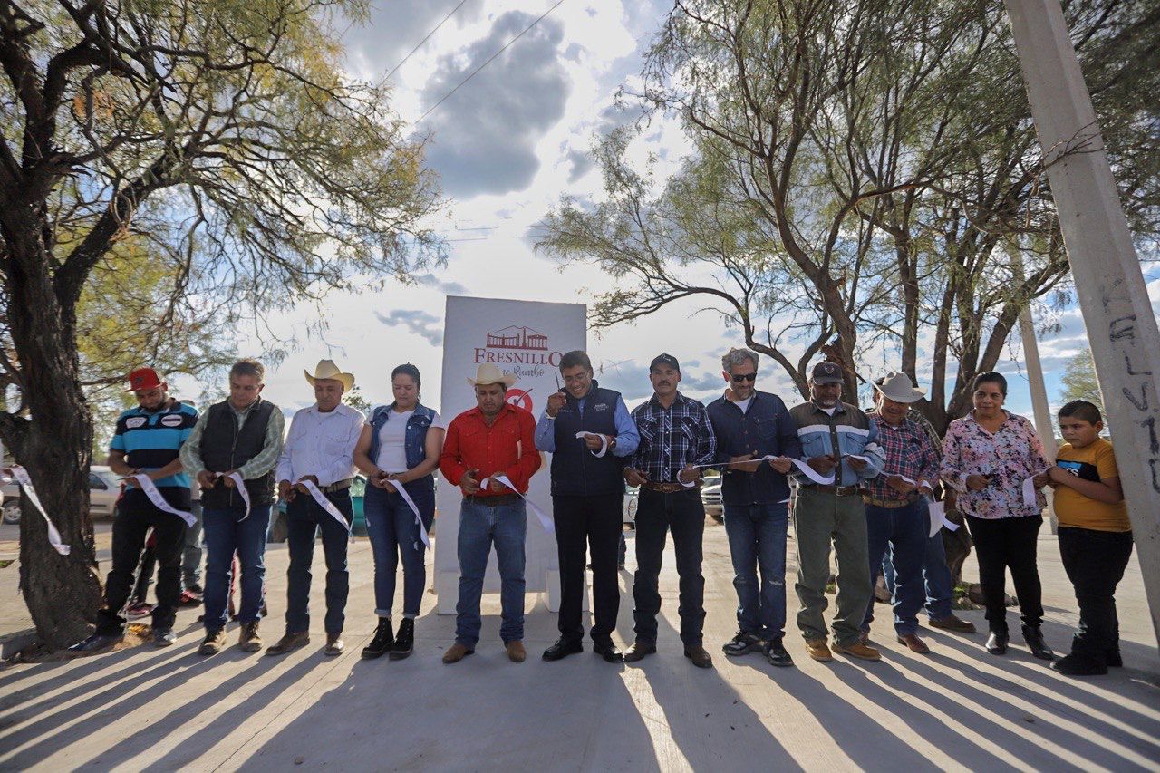 ENTRA SAÚL MONREAL REHABILITACIÓN DE CALLE EN LA COMUNIDAD MENDOZA