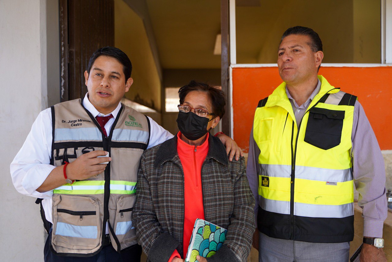 SUPERVISA MIRANDA CASTRO OBRAS EN ESCUELA SECUNDARIA TÉCNICA JUAN PABLO GARCÍA