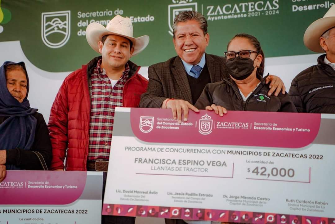 ENTREGAN APOYOS PARA EL CAMPO EN LA FERIA AGROPECUARIA 2022