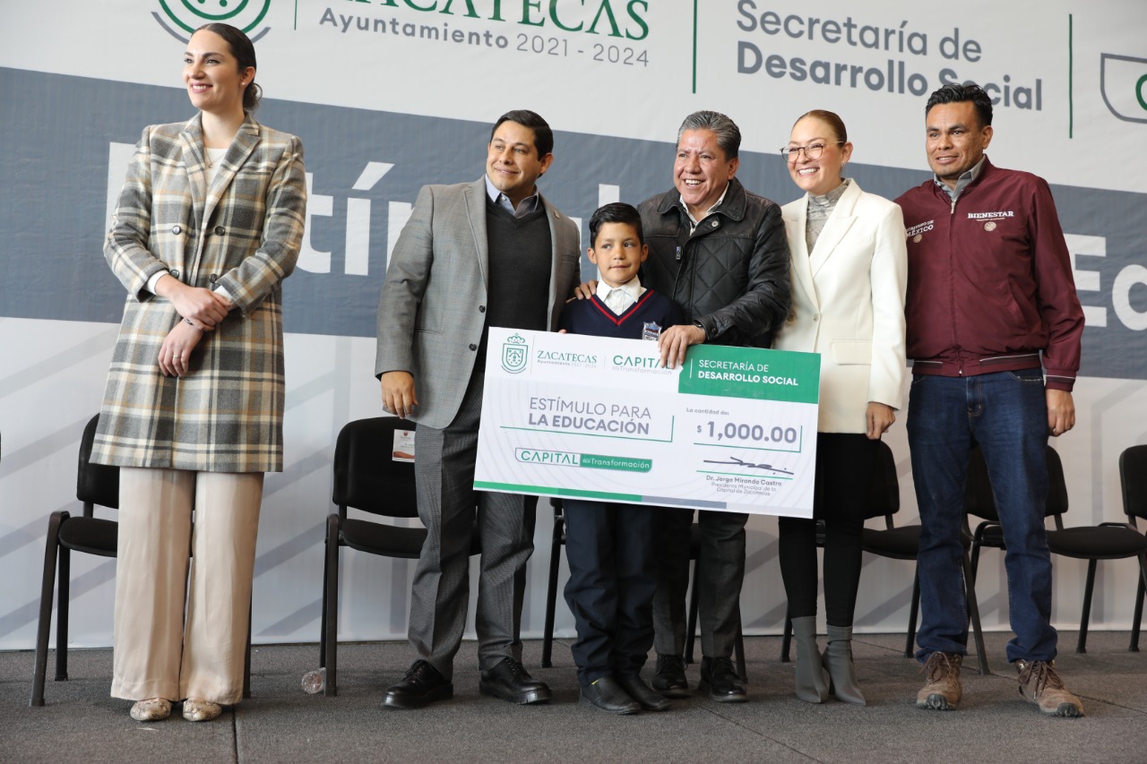 Durante 2022, se invirtieron en Zacatecas 439 mdp en becas de educación básica: Gobernador David Monreal