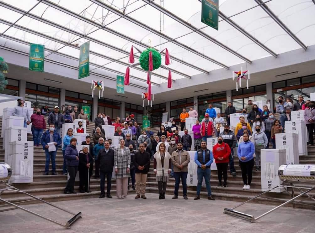 BENEFICIAN A FAMILIAS DE LA CAPITAL CON CALENTADORES SOLARES