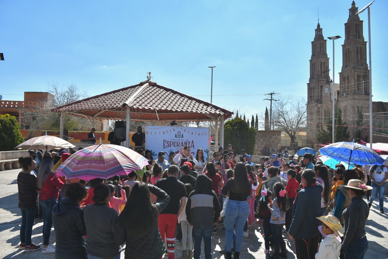 Con campaña de posadas navideñas Lleva Julio César Chávez mensaje de esperanza, a comunidades rurales