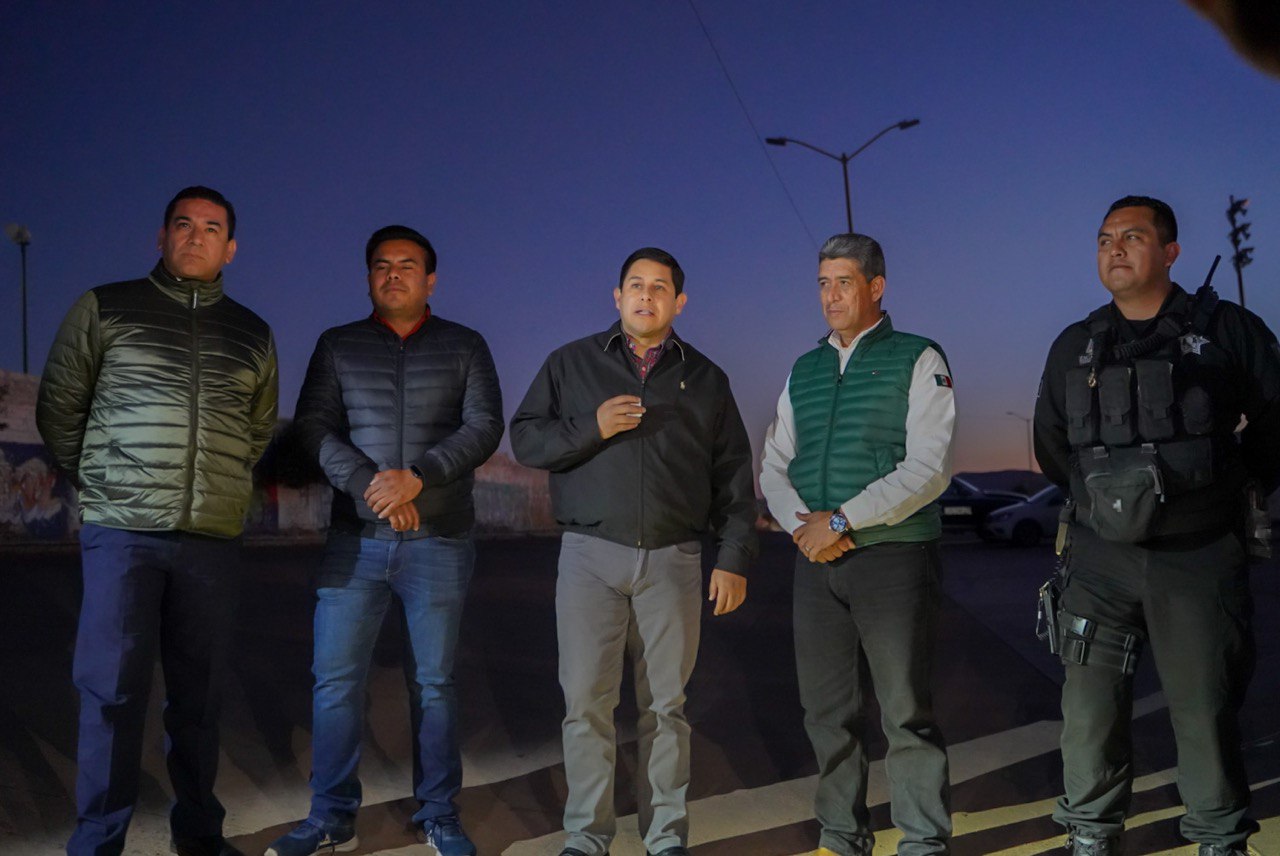 INSTALAN LUMINARIAS EN LA UNIDAD DEPORTIVA NORTE Y MEJORA LA SEGURIDAD