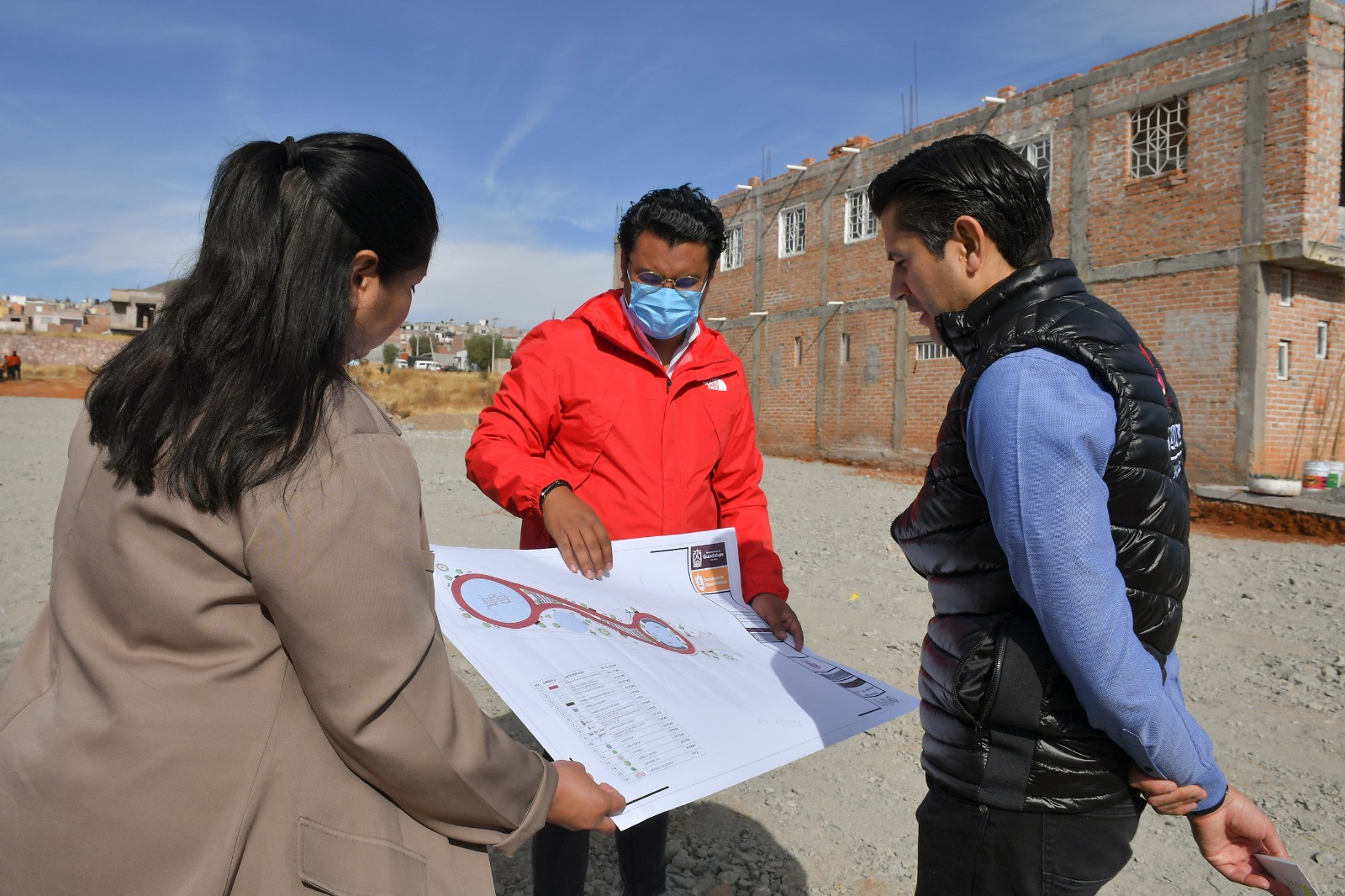 Supervisa Julio César Chávez arranque de obra de Centro Deportivo en Colonia Culturas