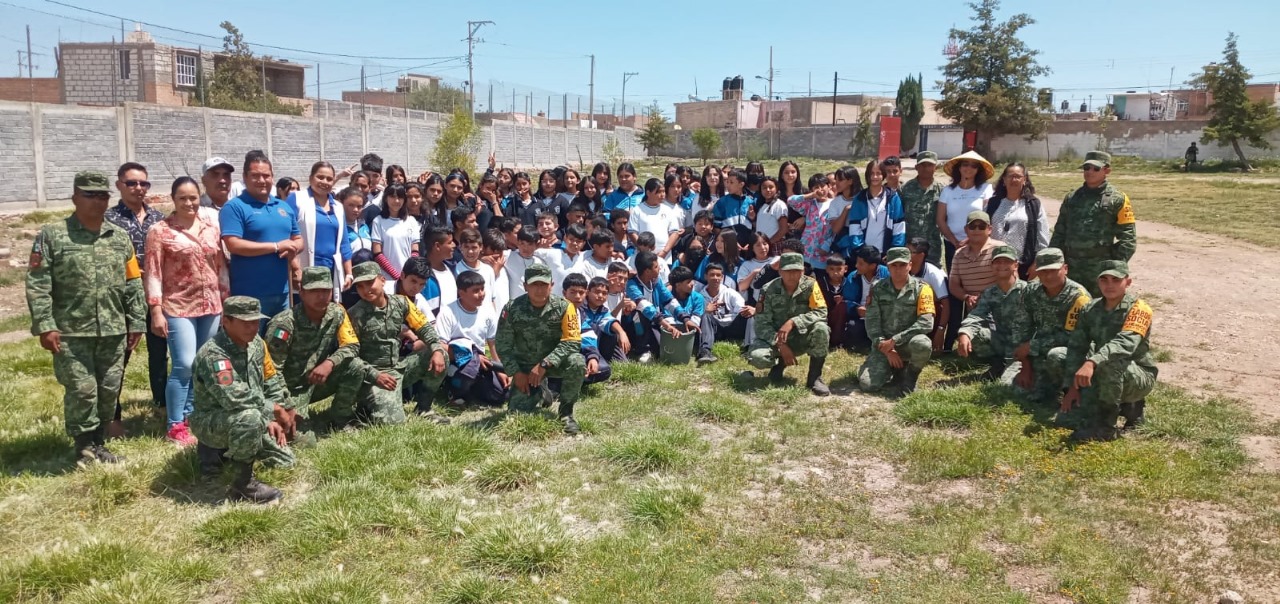 ESCUELAS DE FRESNILLOADOPTAN CIENTOS DE ÁRBOLES