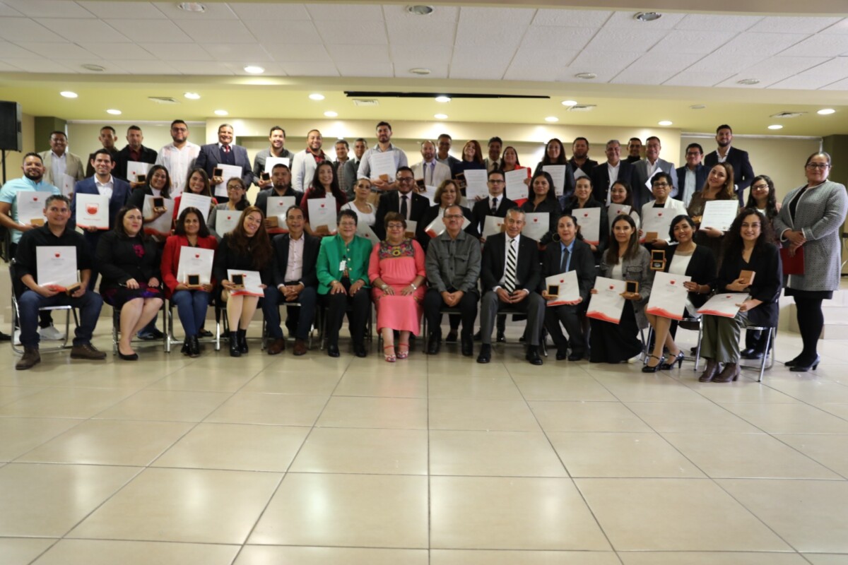 Reconoce Gobierno de Zacatecas a 51 docentes zacatecanos por su destacada práctica educativa