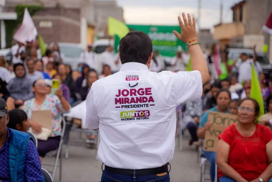 VISITA JORGE MIRANDA LA COLONIA EL JARALILLO PARA TENER UN ACERCAMIENTO CON HABITANTES