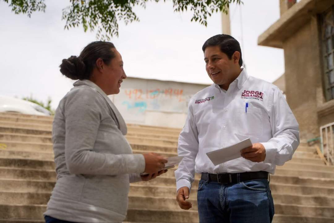 RECIBEN COLONOS DE LA GONZÁLEZ ORTEGA LAS PROPUESTAS DE JORGE MIRANDA