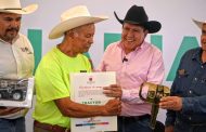 Lleva Gobernador David Monreal apoyos a campesinos y ganaderos de la región sureste del territorio zacatecano