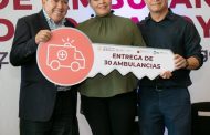 Recibe Gobernador David Monreal 30 ambulancias, equipo médico y apoyos funcionales para hospitales y clínicas de Zacatecas