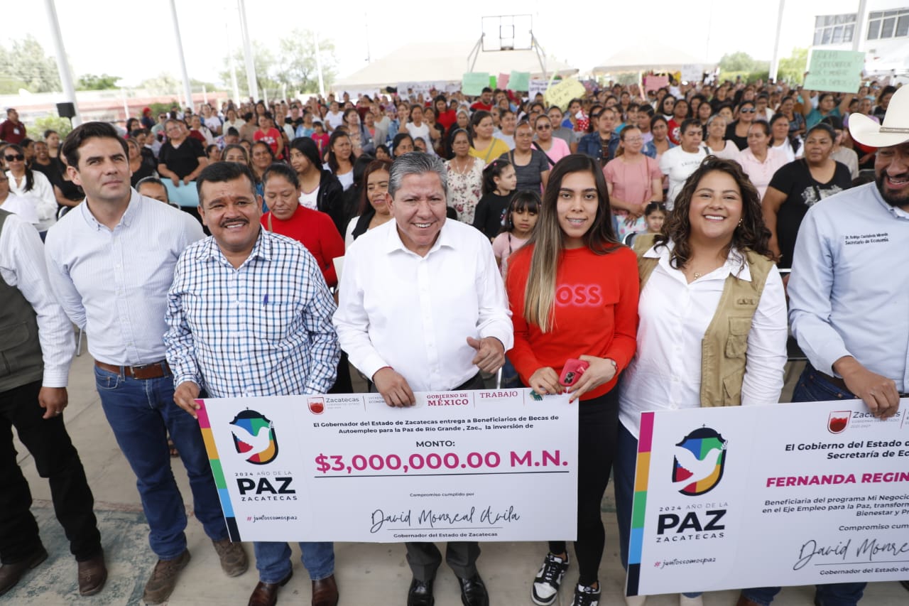 Más de 600 familias de Río Grande y Juan Aldama recibieron del Gobernador David Monreal Ávila becas para el autoempleo