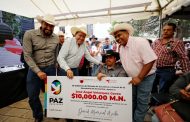 Instituye Gobernador David Monreal las Ferias del Autoempleo por la Paz; en Sombrerete entregó apoyos a 1 mil 200 mujeres