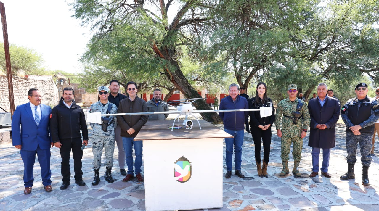 Presenta Gobernador David Monreal aviones no tripulados para coadyuvar en la consolidación de la paz en Zacatecas